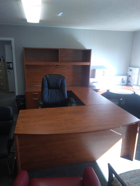 IOF 108X72 WORKSTATION - SHOWROOM SAMPLE