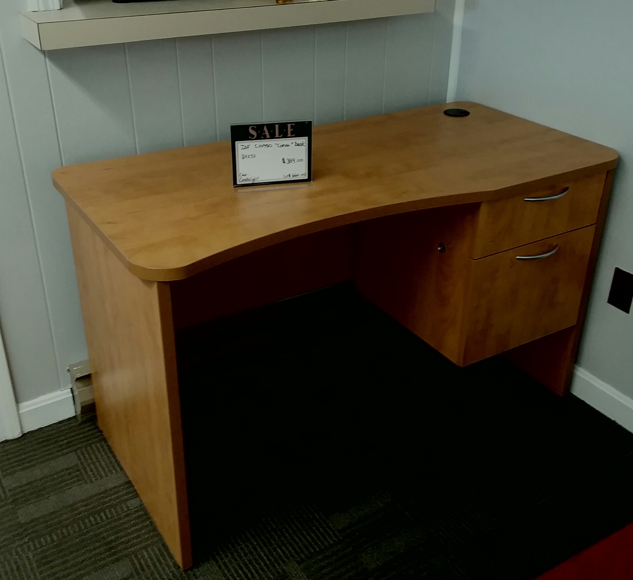 IOF C10950 CONDO DESK - CANDLELIGHT