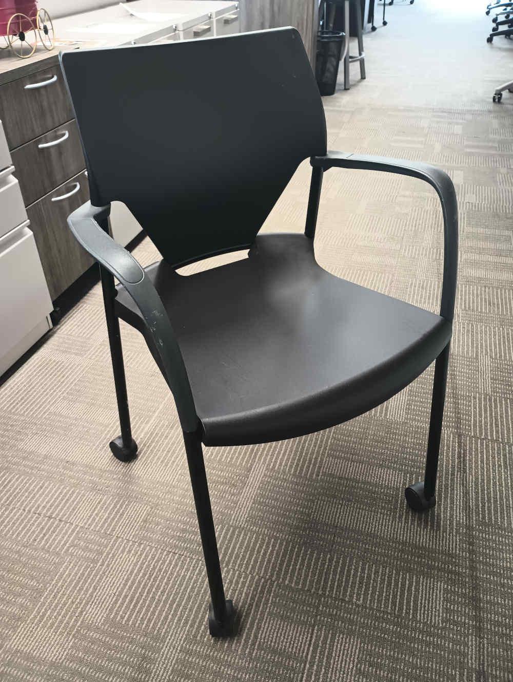 ADI CLOSEOUT 1007011095789-67385 CHAIR