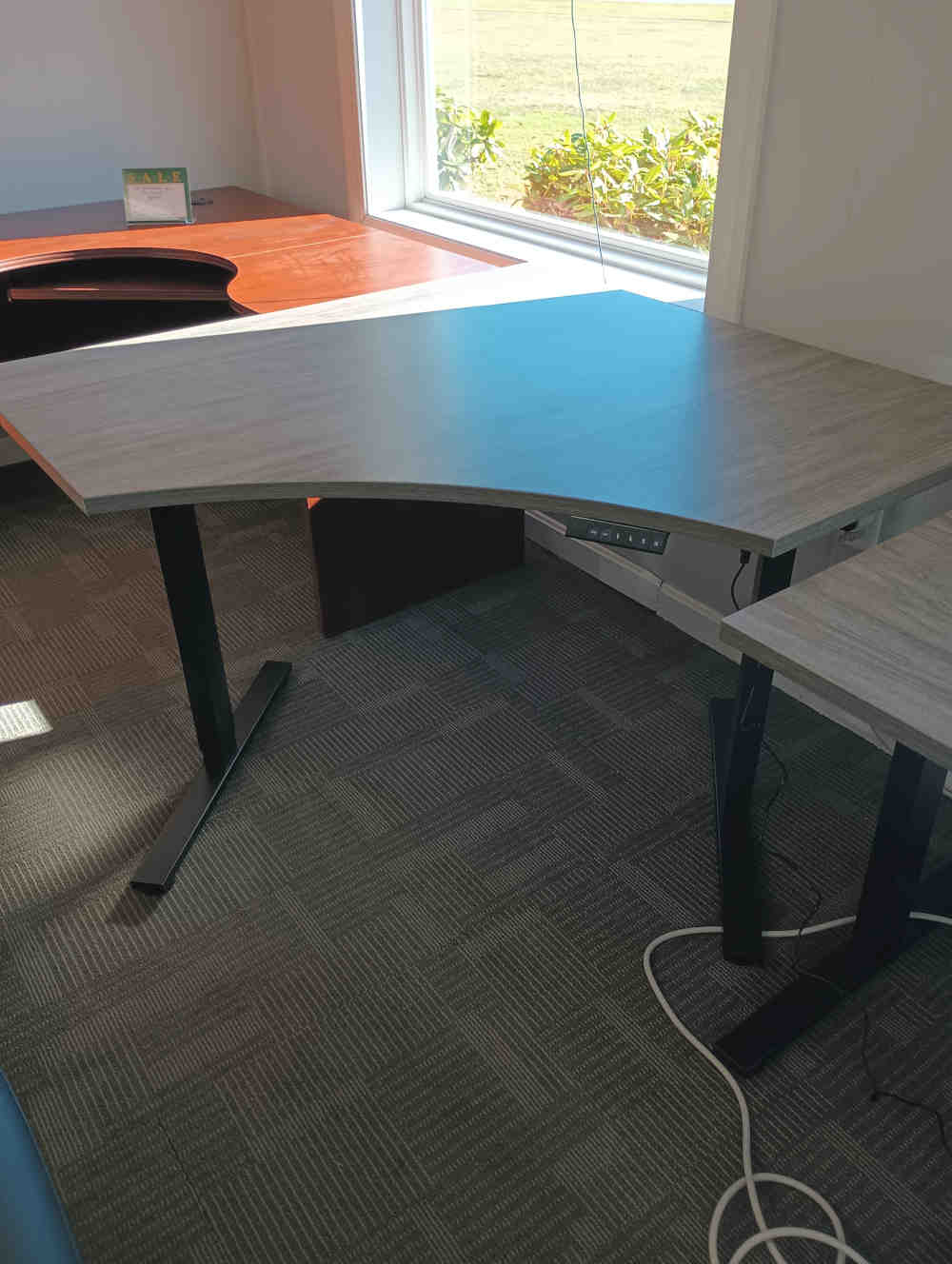 PRE-OWNED 48 x 48 ELECTRIC HEIGHT DESK