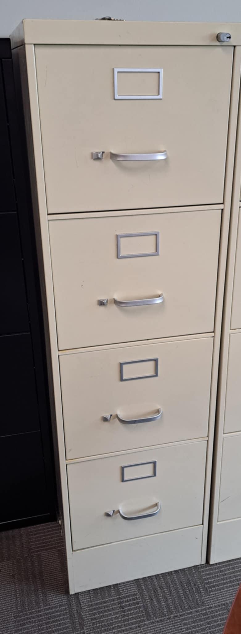 PRE-OWNED 4-DRAWER VERTICAL FILE