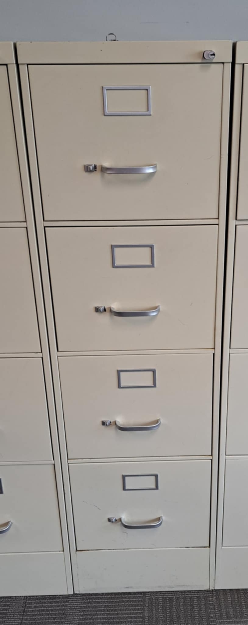 PRE-OWNED 4-DRAWER VERTICAL FILE - PUTTY