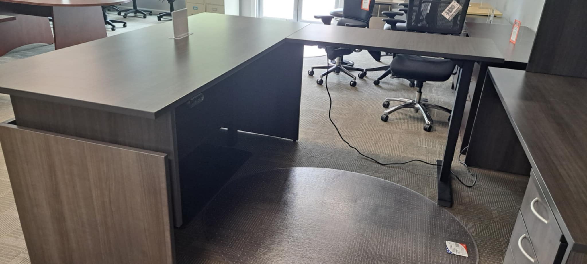 IOF EXECUTIVE WORKSTATION - ELECTRIC HEIGHT