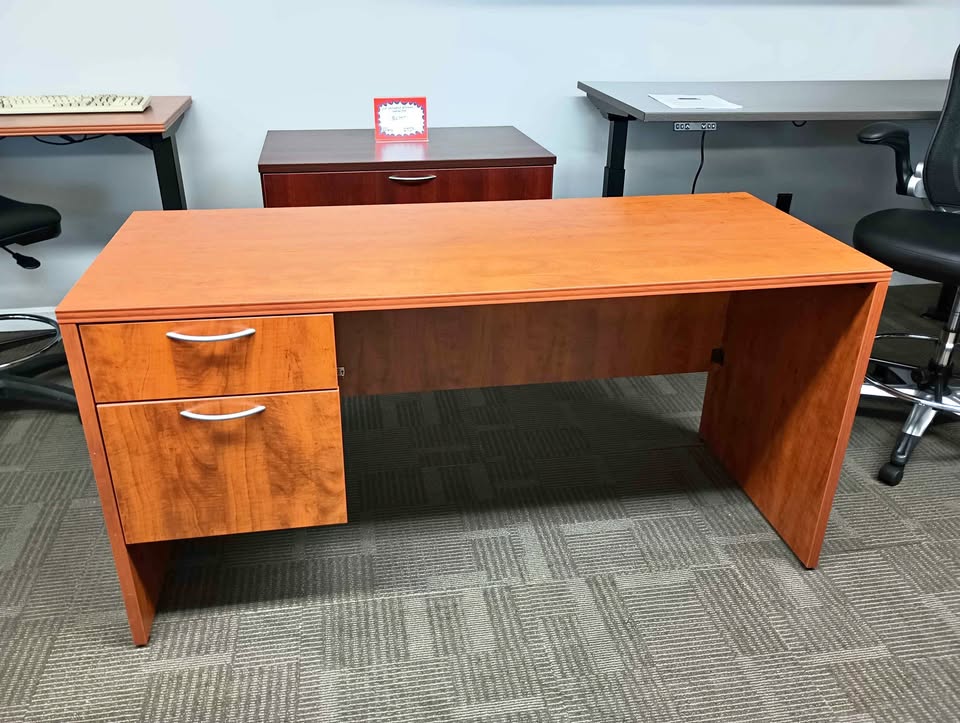 PRE-OWNED IOF DESK 24X60 