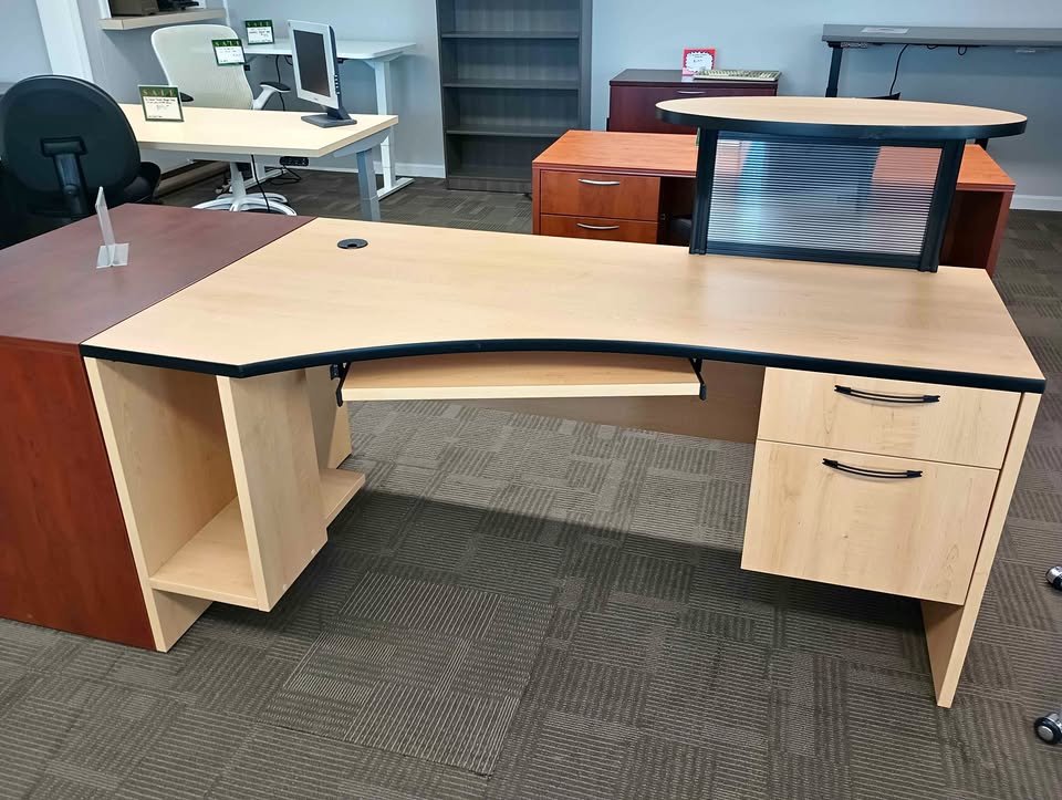 CLOSEOUT NEW MINI RECEPTION DESK