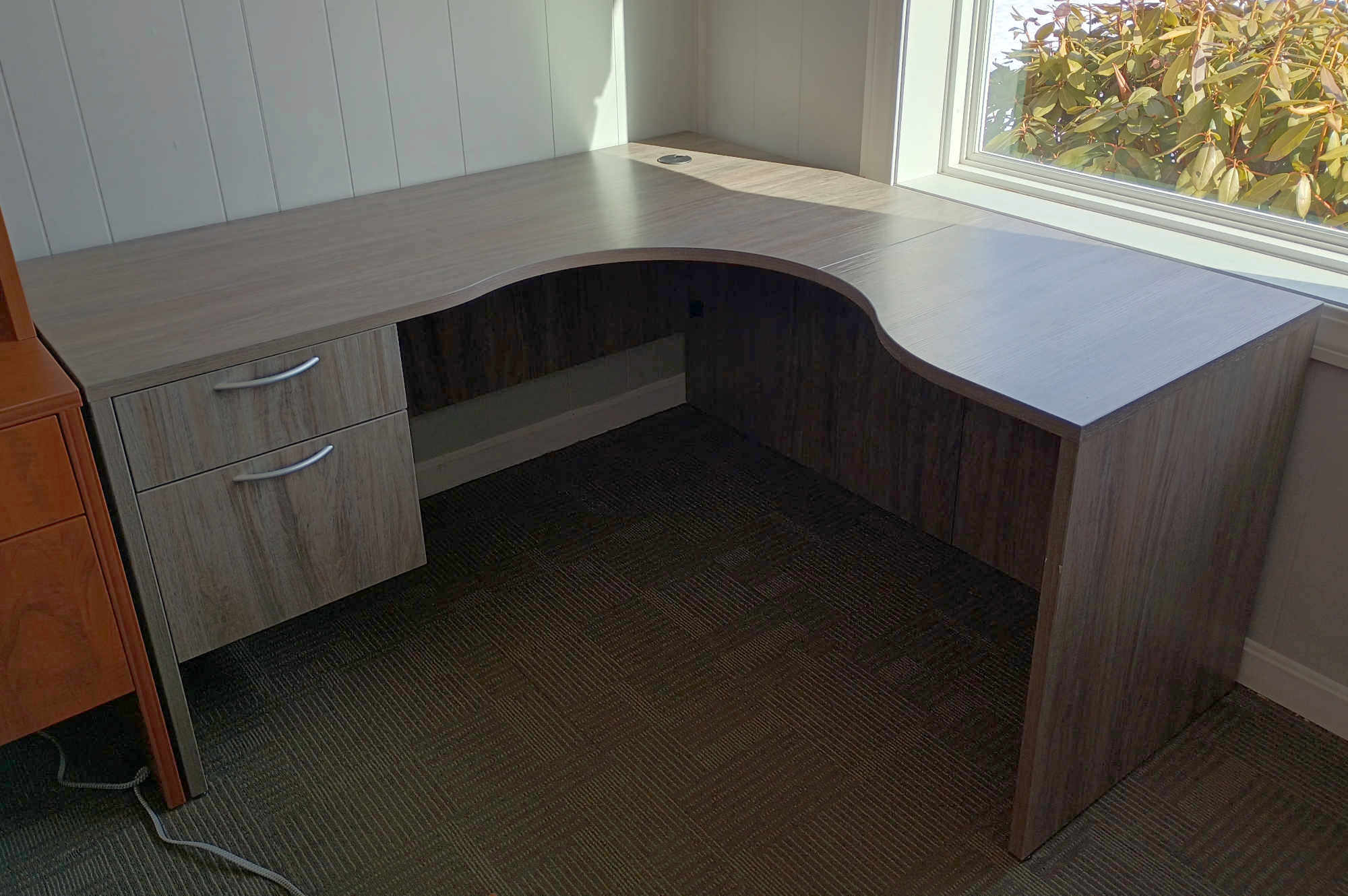 IOF 60X60 DESK SOUTHWEST